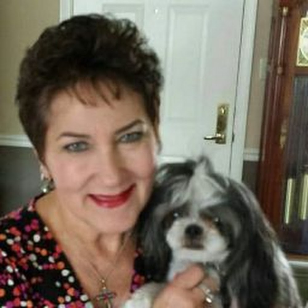 Meet your Posher, Debi